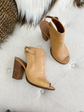 Lucky Brand Lisza Booties in Sesame size 7.5