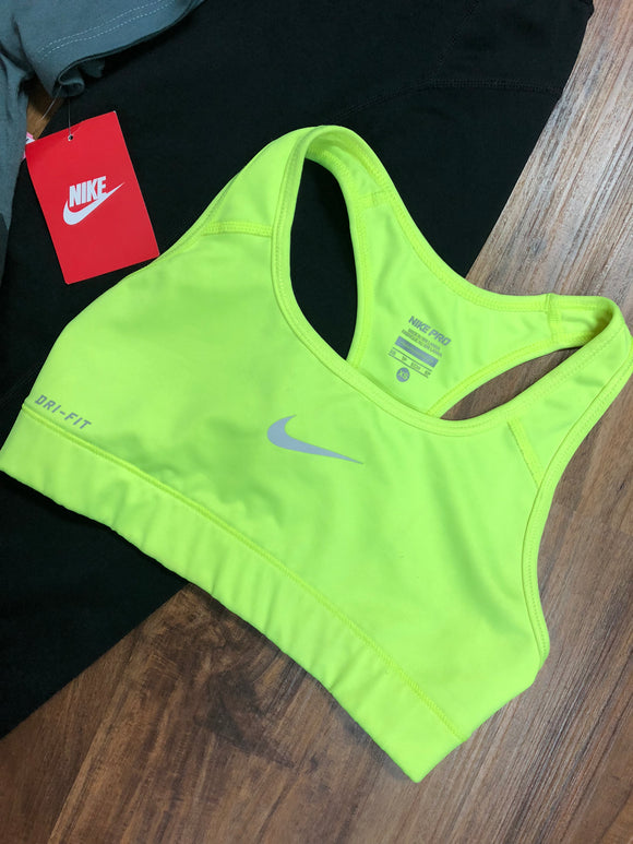 Neon in Nike - XS