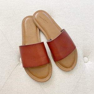 Universal Thread by Target Leather Brown Sandals 6