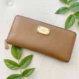 Michael Kors Leather Large zip Wallet