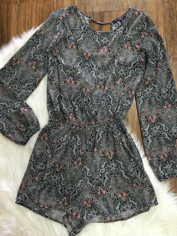 Long Sleeve Gray Romper - Size Small