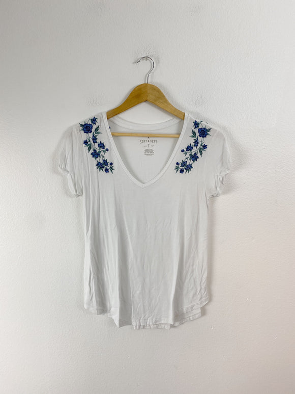 American Eagle Soft & Sexy Embroidered Tee XS