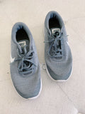 NIKE Flex Sneakers size 7