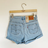 Levi's High Rise Mom Shorts Light Wash NWT 27
