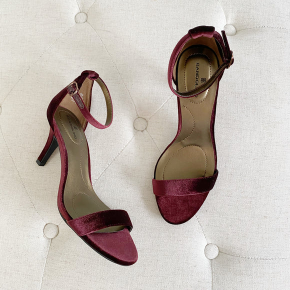 Bandolino Velvet Madia Wine Strap Heels New 6