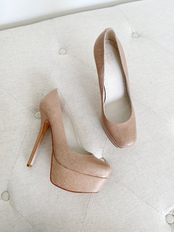 Alice + Olivia by Stacey Bendet Nude Heels 38