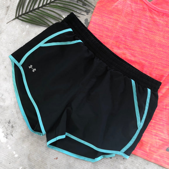 Under Armour Workout Shorts - M