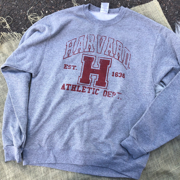 Harvard Pullover - Medium