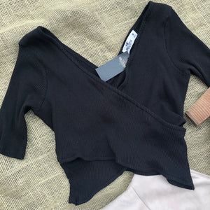 Hollister Crop - Medium