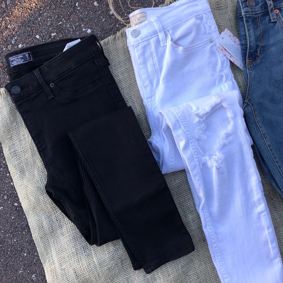 Abercrombie & Fitch Black Skinny’s - 28/6r