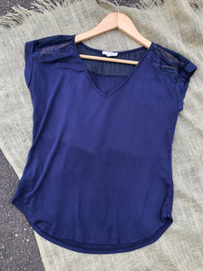 Navy V-Neck - M