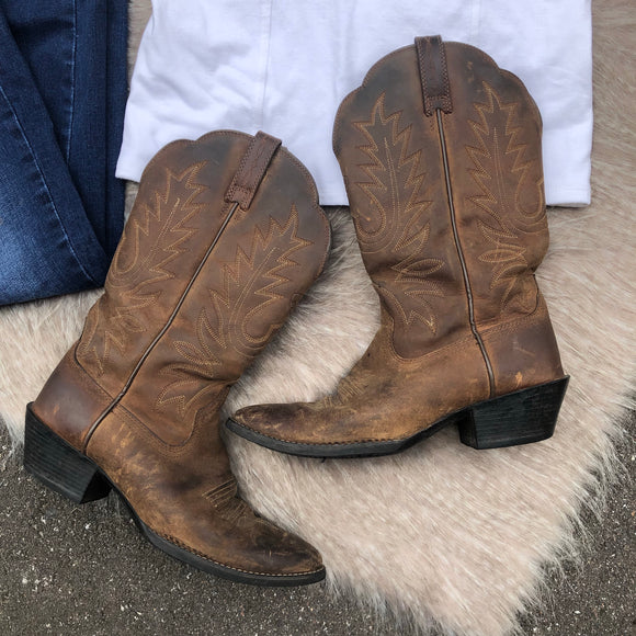 ARIAT Boots - 7B